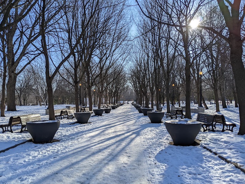Parc La Fontaine